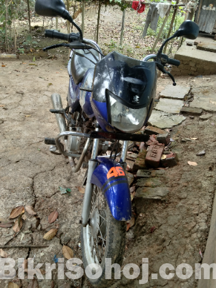 Bajaj ct100